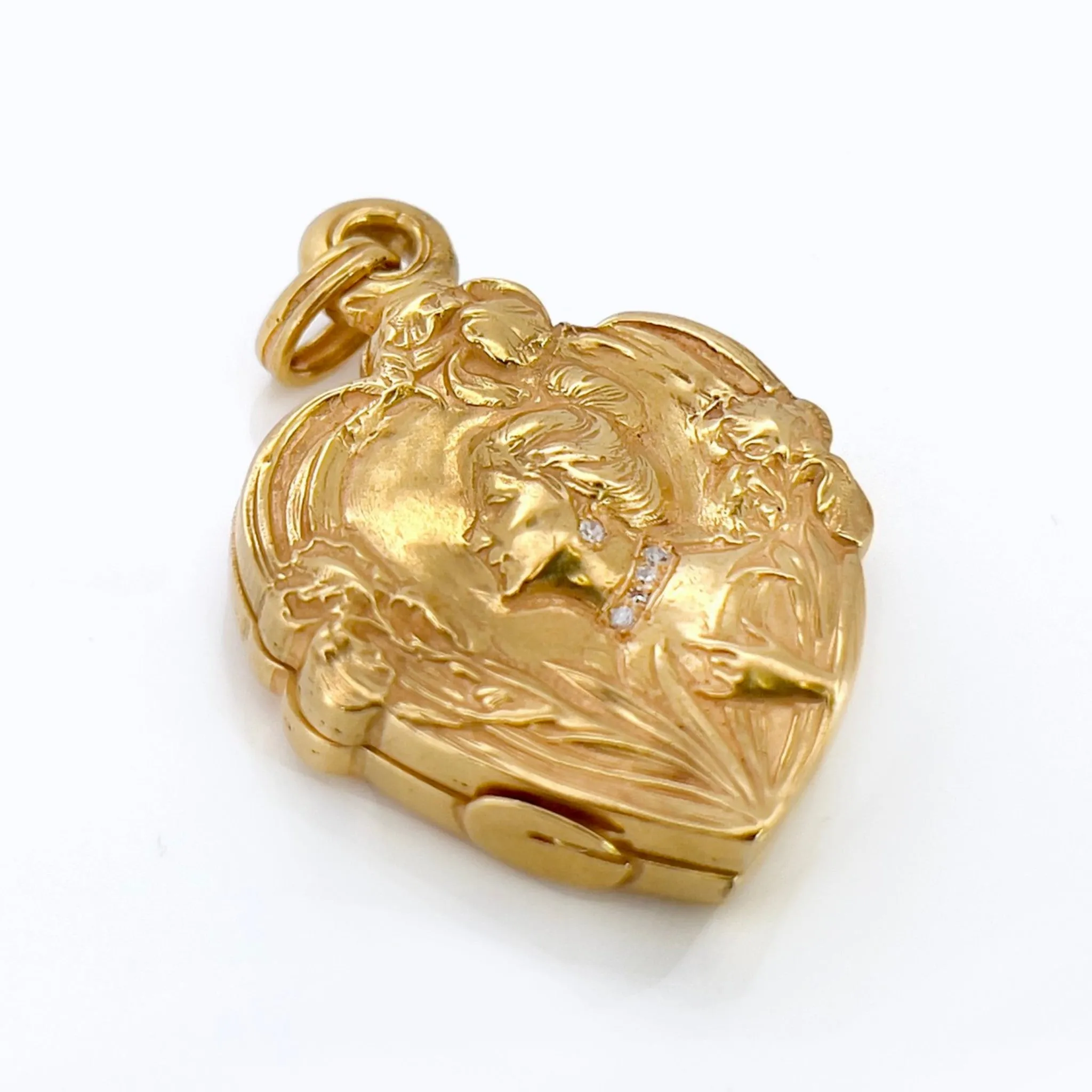 Art Nouveau 14KT Yellow Gold Diamond Heart Locket