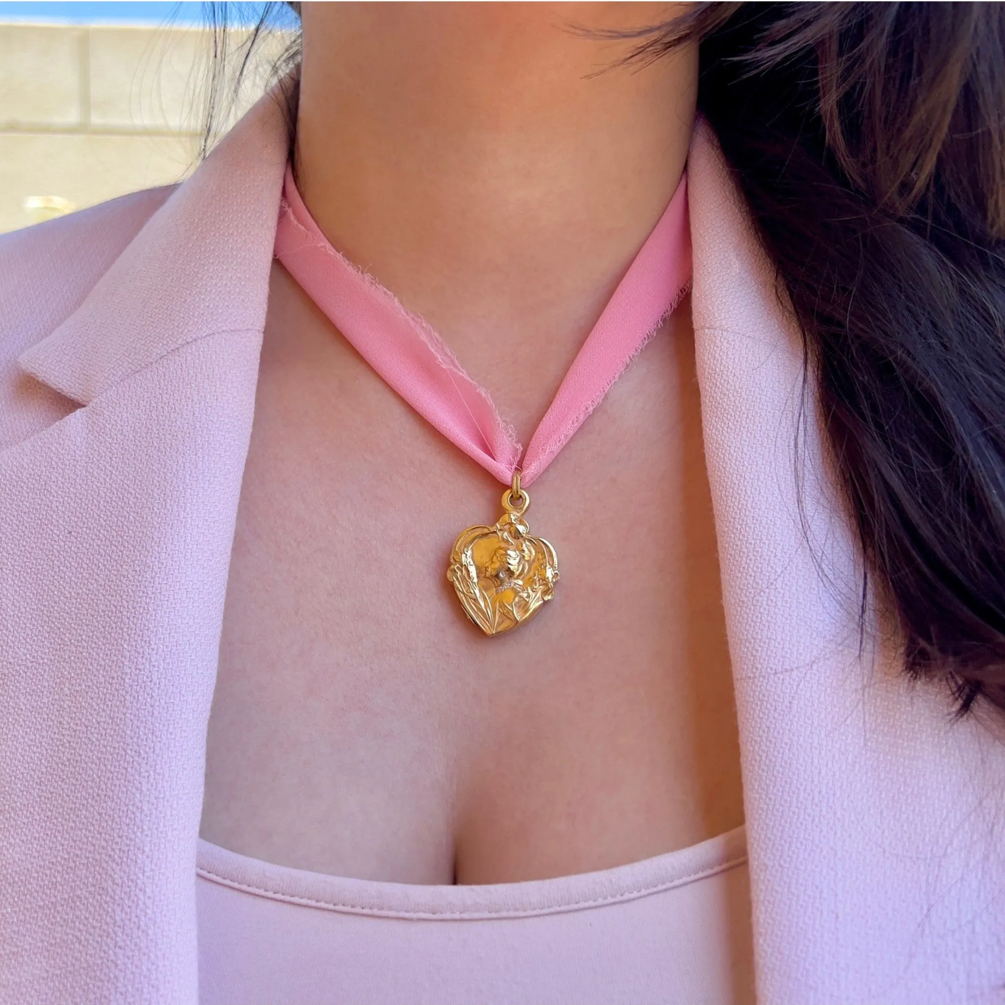 Art Nouveau 14KT Yellow Gold Diamond Heart Locket