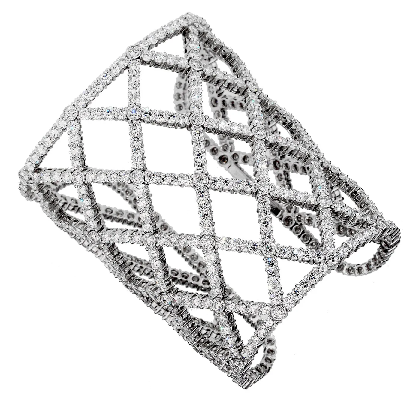 Boucheron 64.47ct Weave Diamond 18k White Gold Cuff