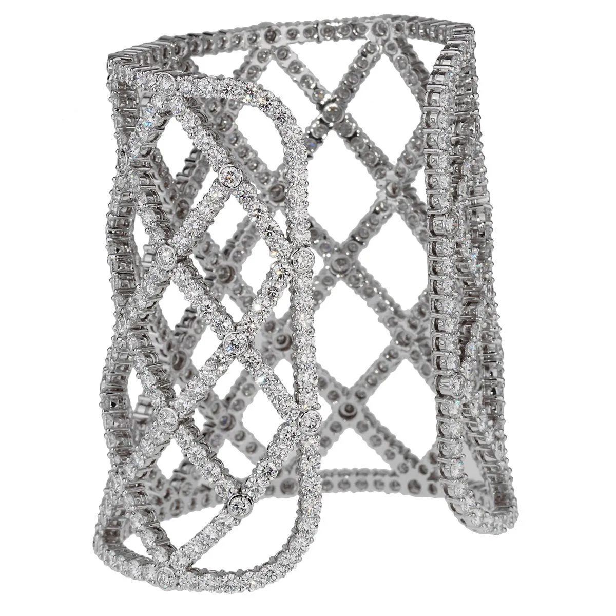 Boucheron 64.47ct Weave Diamond 18k White Gold Cuff