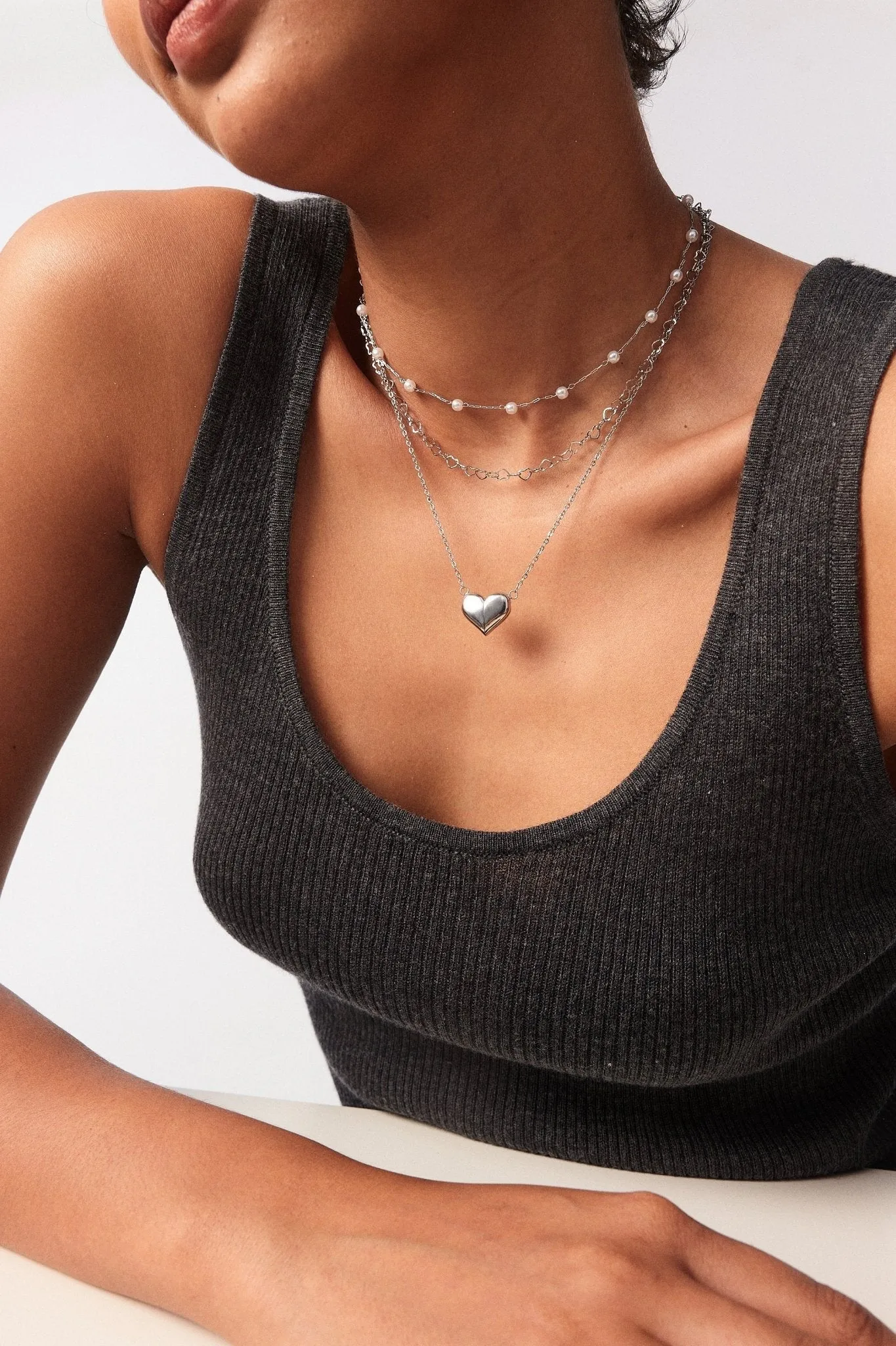 Faux Pearl Choker Necklace