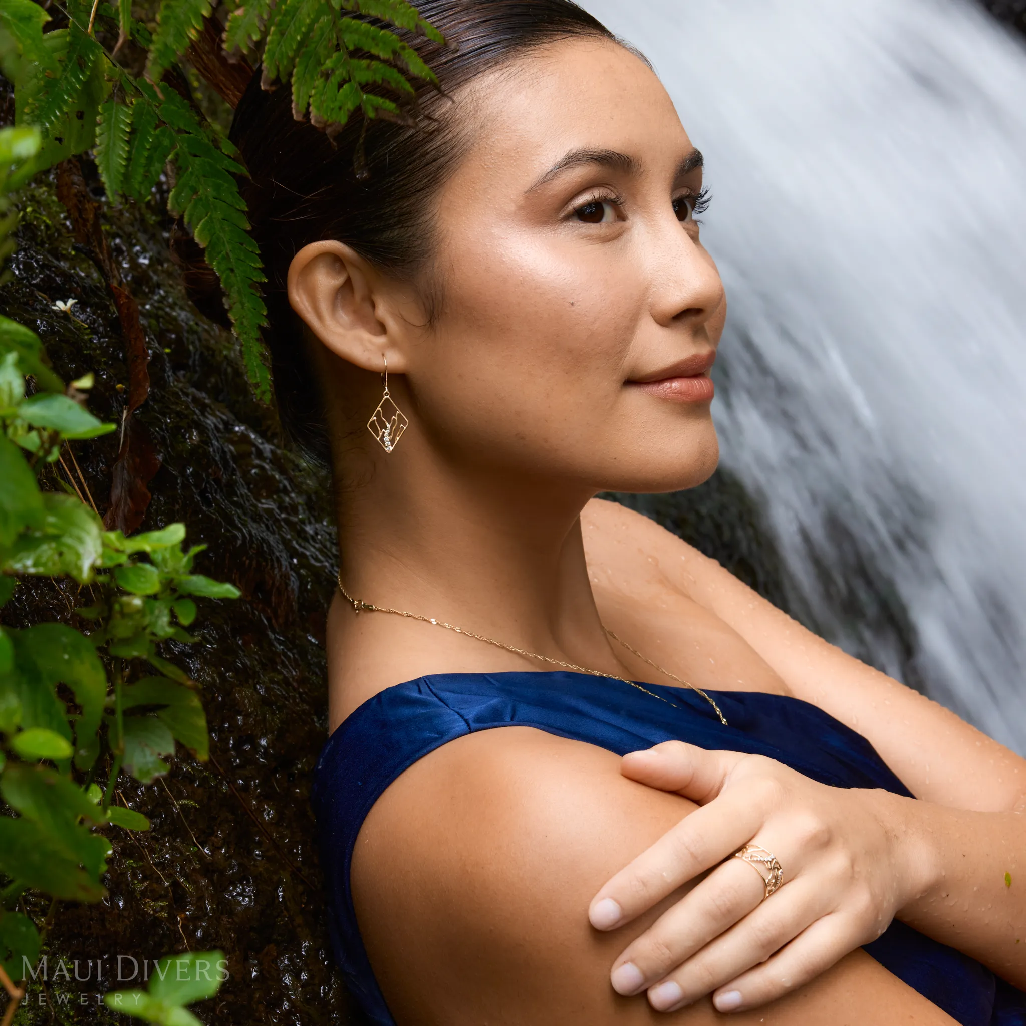 Koolau Waterfall Earrings in Gold with Diamonds - 22mm