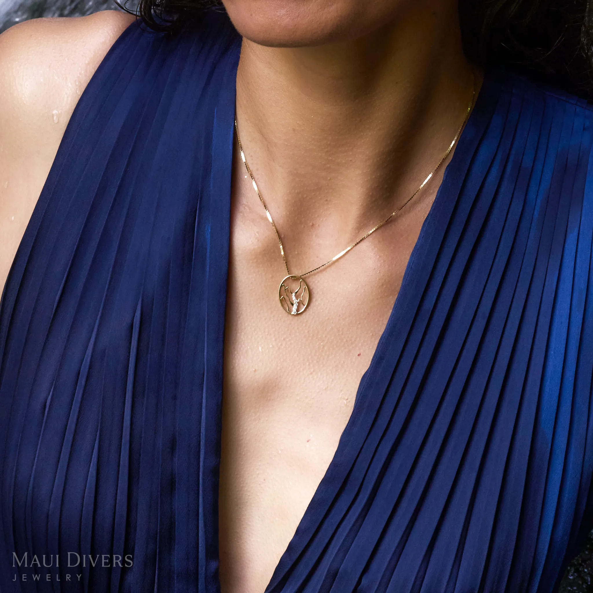 Koolau Waterfall Pendant in Gold with Diamonds - 20mm