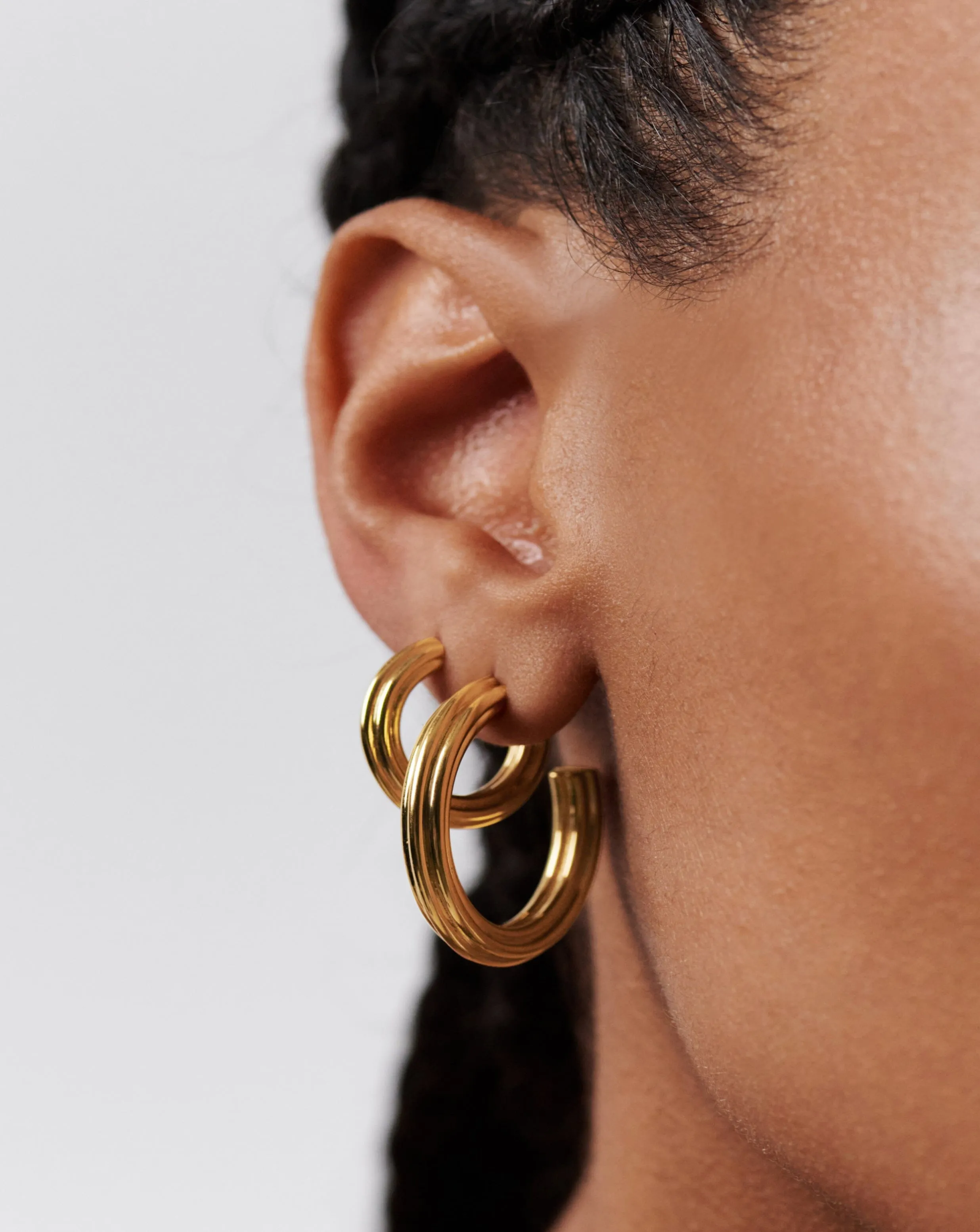 Ridge Large Hoop Earrings | 18k Gold Plated