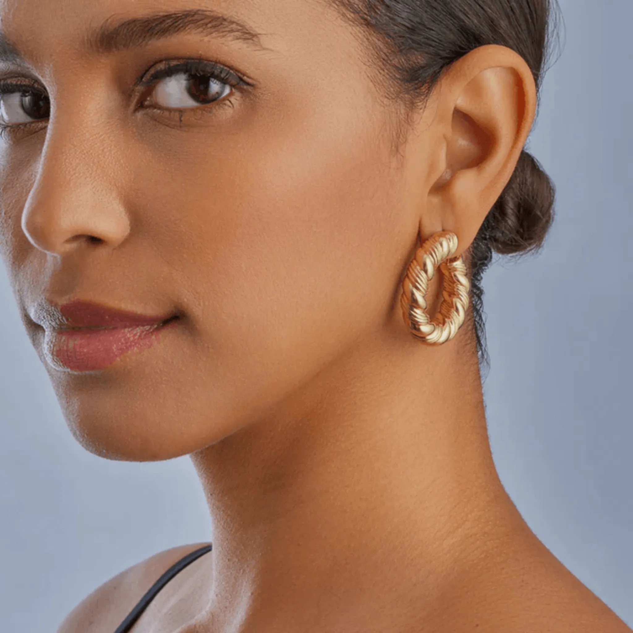 Van Cleef & Arpels Paris 1980s 18KT Yellow Gold Earrings