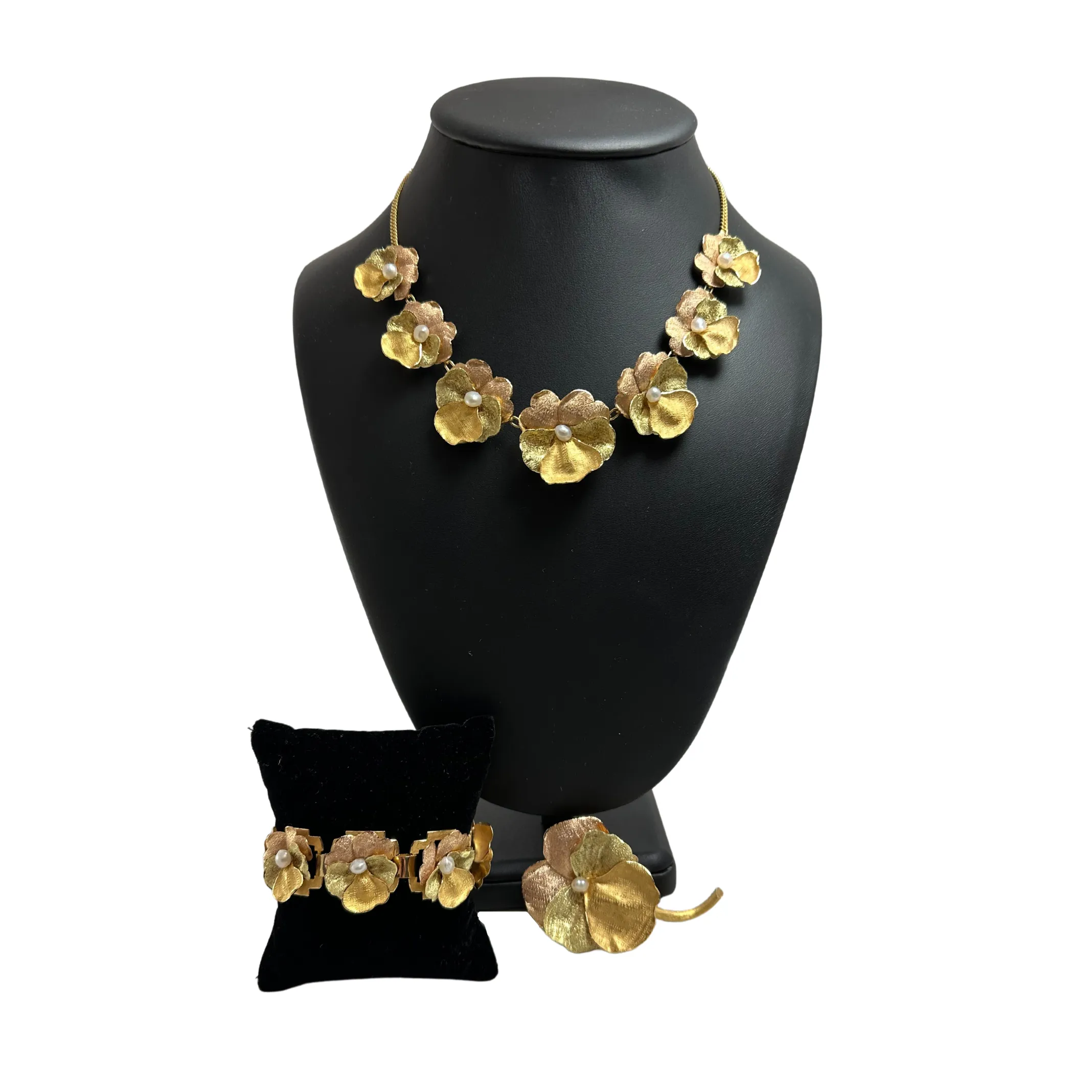 Vintage 18k Gold and Fresh Water Pearl Pansy Bracelet