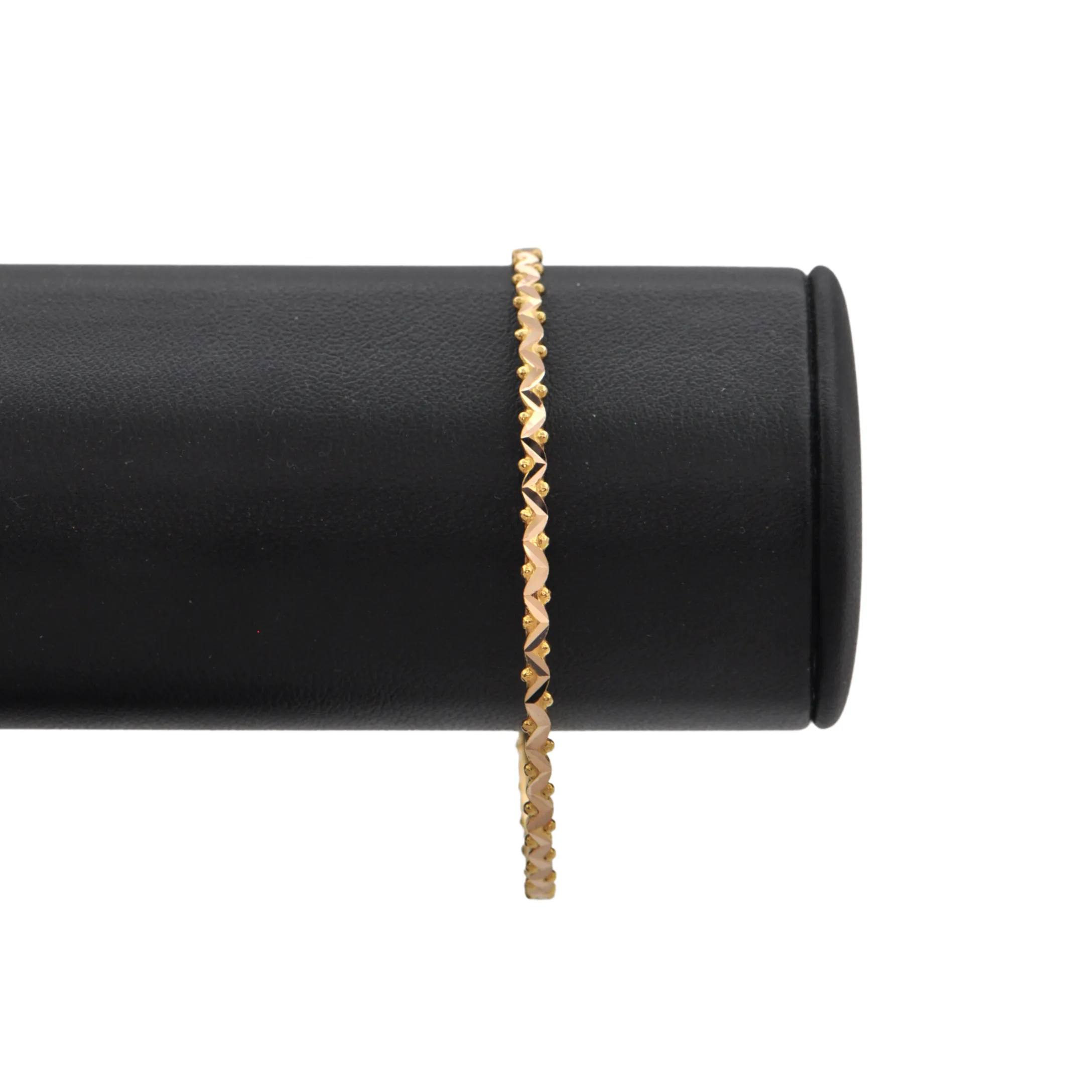 Vintage Egyptian 18K Gold Bangle Bracelet