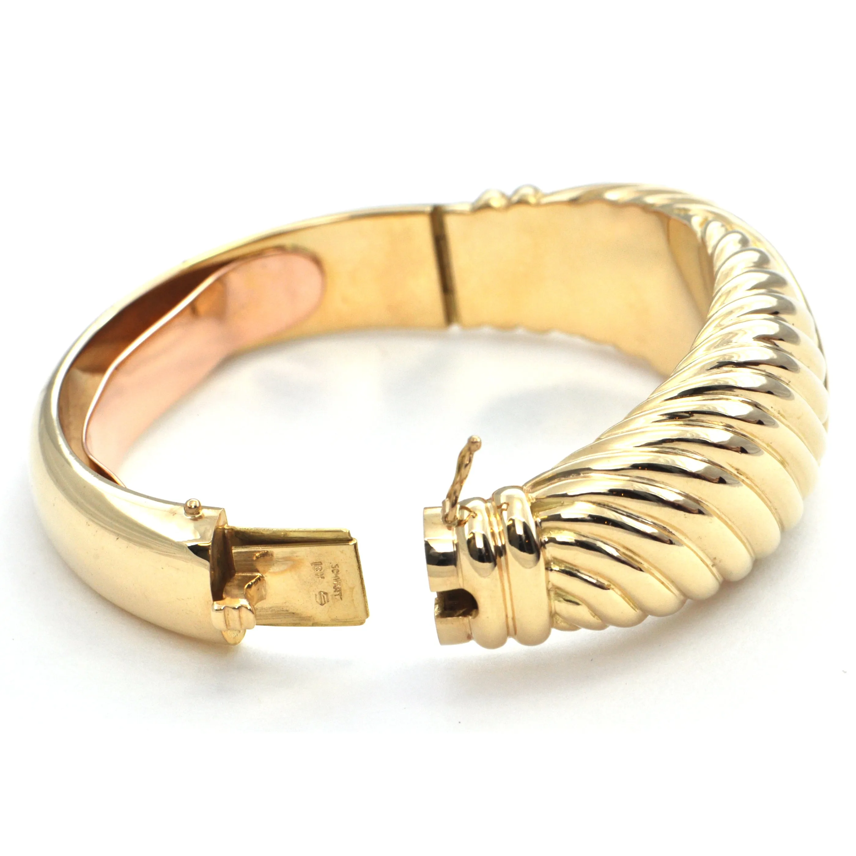 Vintage Heavy 18k hinged cuff bracelet Circa 1970